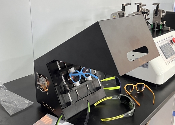 Tester di posizione dell'asse di polarizzazione per occhiali da sole
