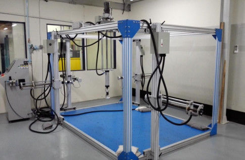 Macchina di prova dei mobili con 200 kg di frenatura pneumatica regolabile con forza massima di trazione e controllo touch screen PLC per prove di resistenza e durata del tavolo